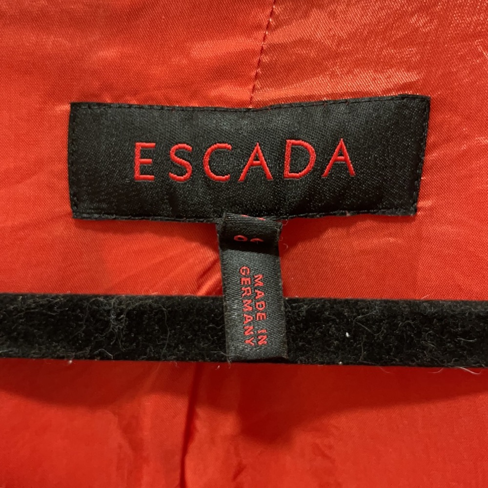 Set Escada - Picture 5 of 6